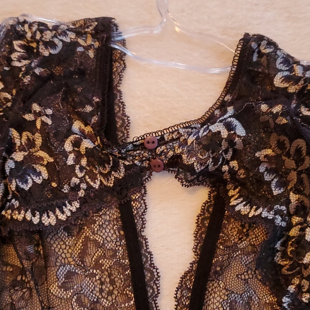 9. Sam Edelman Lace Bralette - Picture 7 of 8